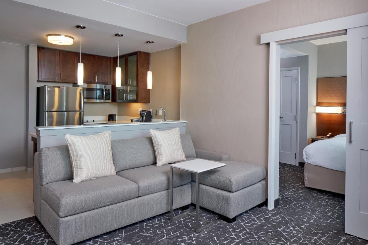 By Marriott Downtown/convention Center Hotel 3*
