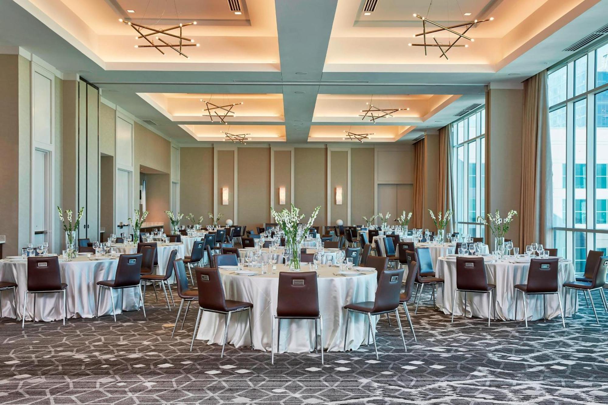 By Marriott Downtown/convention Center 3*