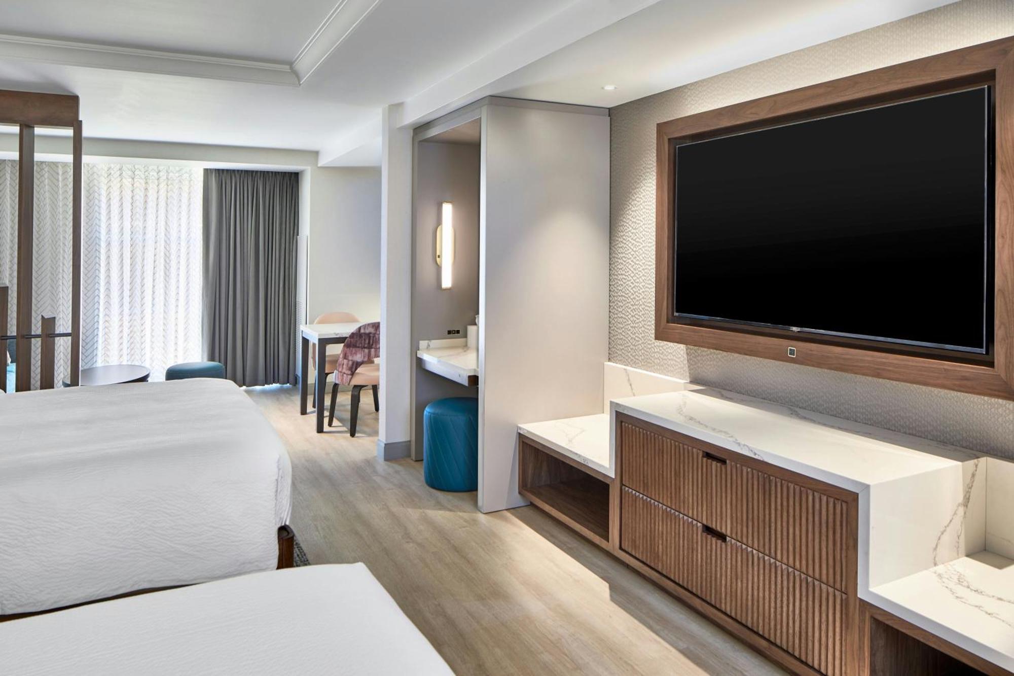 Hotel By Marriott Downtown/convention Center Nashville