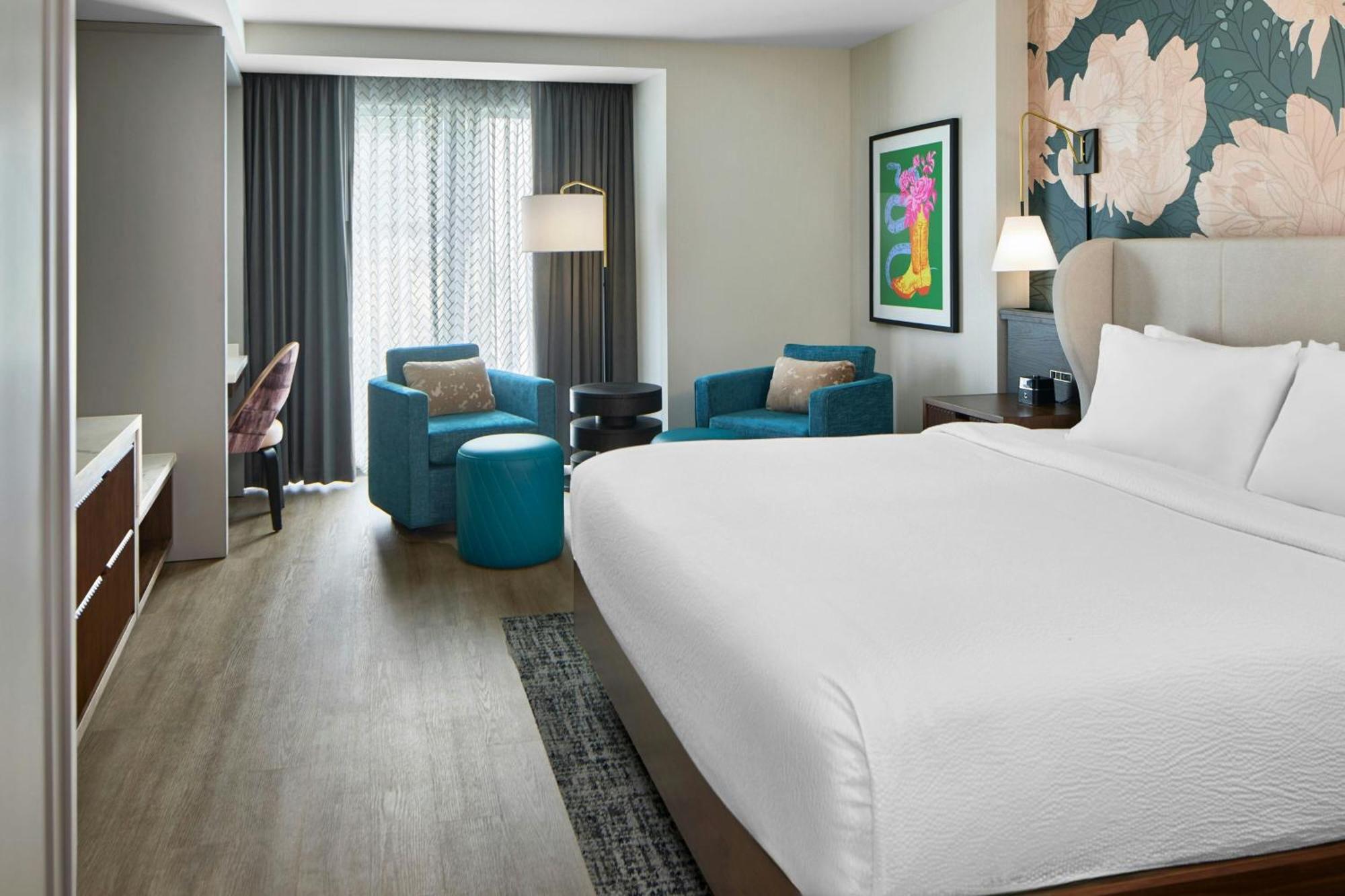 By Marriott Downtown/convention Center Hotel 3*